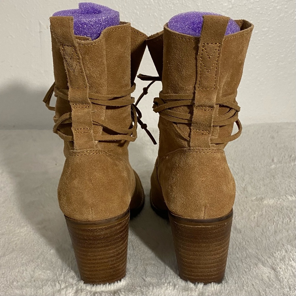Toms Mila Toffee Suede Ankle Boots Size 7 Pull On Leather Lacing Detail - Picture 6 of 12